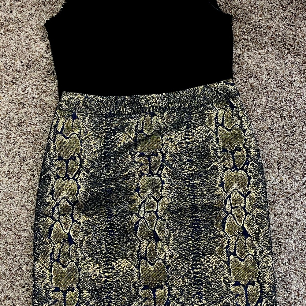 Beautiful black and gold brocade skirt.